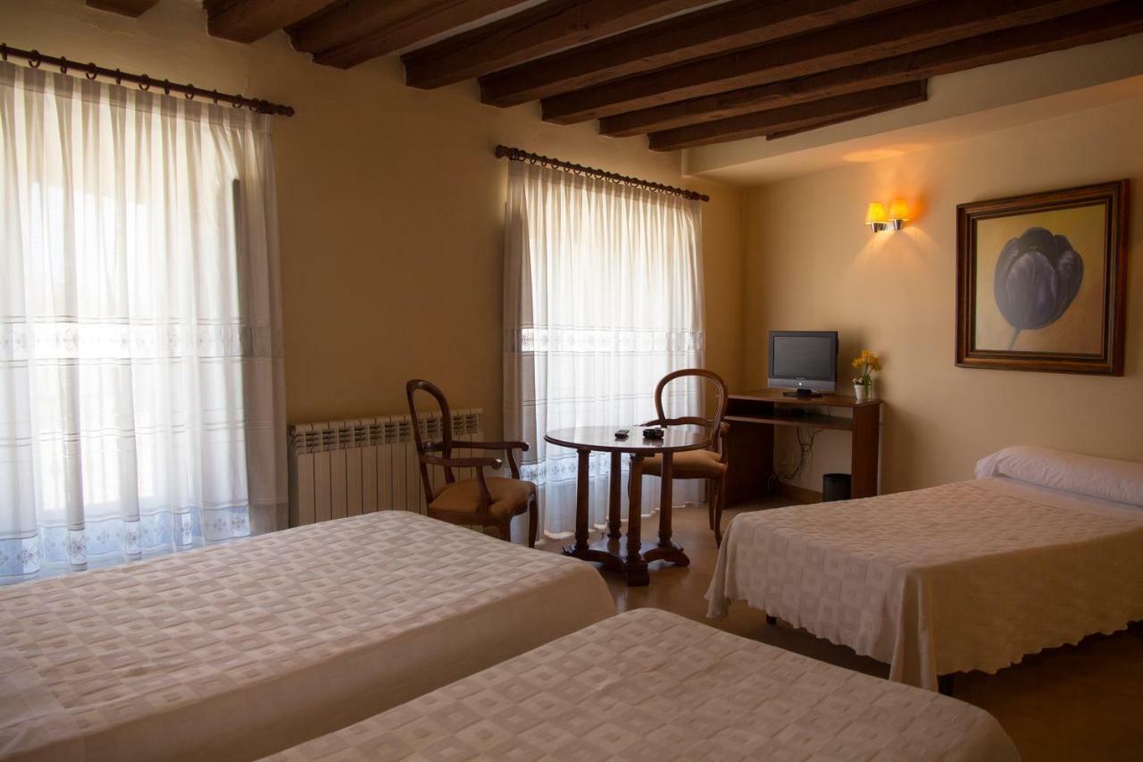 Tirso De Molina Hotel Almazán Kültér fotó