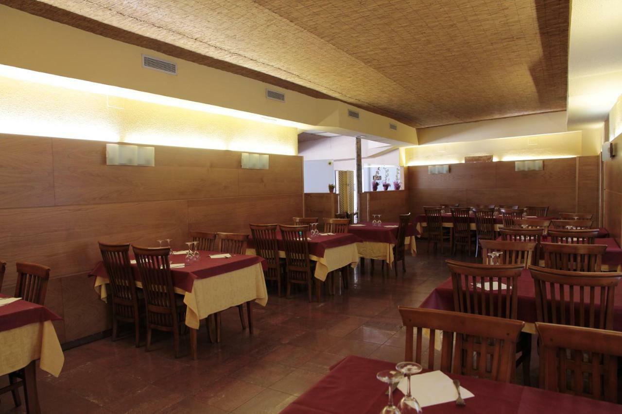 Tirso De Molina Hotel Almazán Kültér fotó